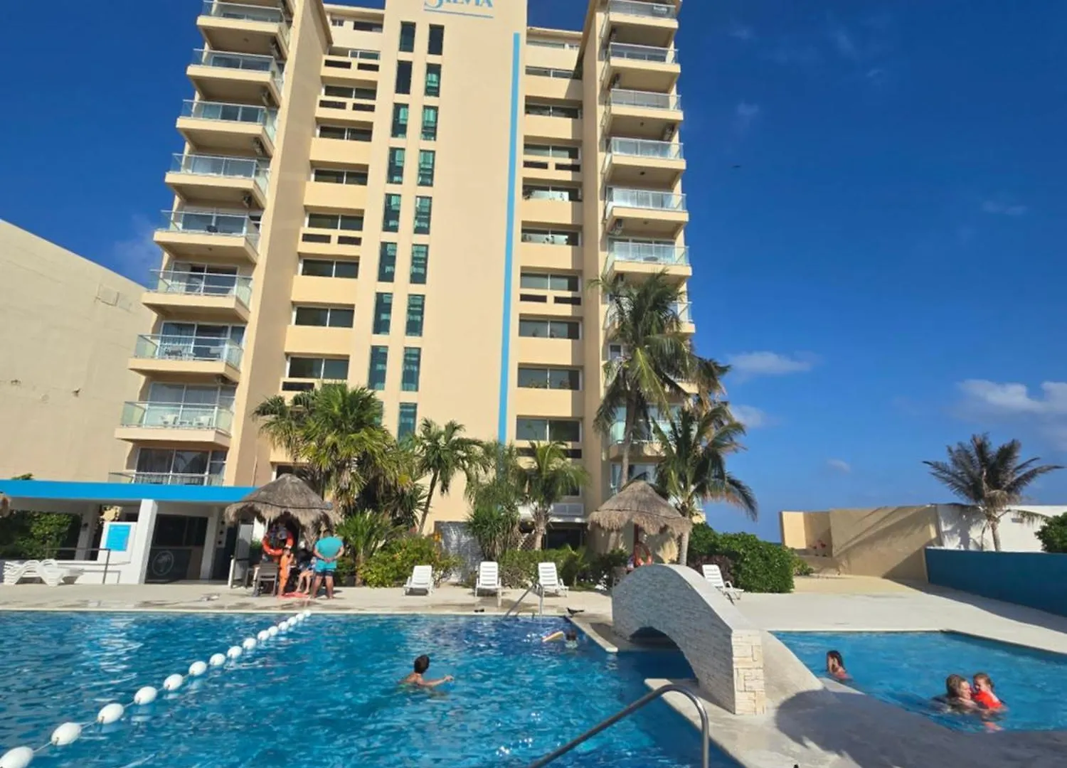 The Luxe Coastal Duplex Beach At Salvia Condominiums 坎昆